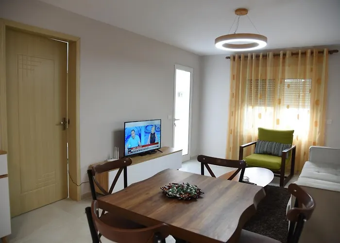 Alex\'S Apartment