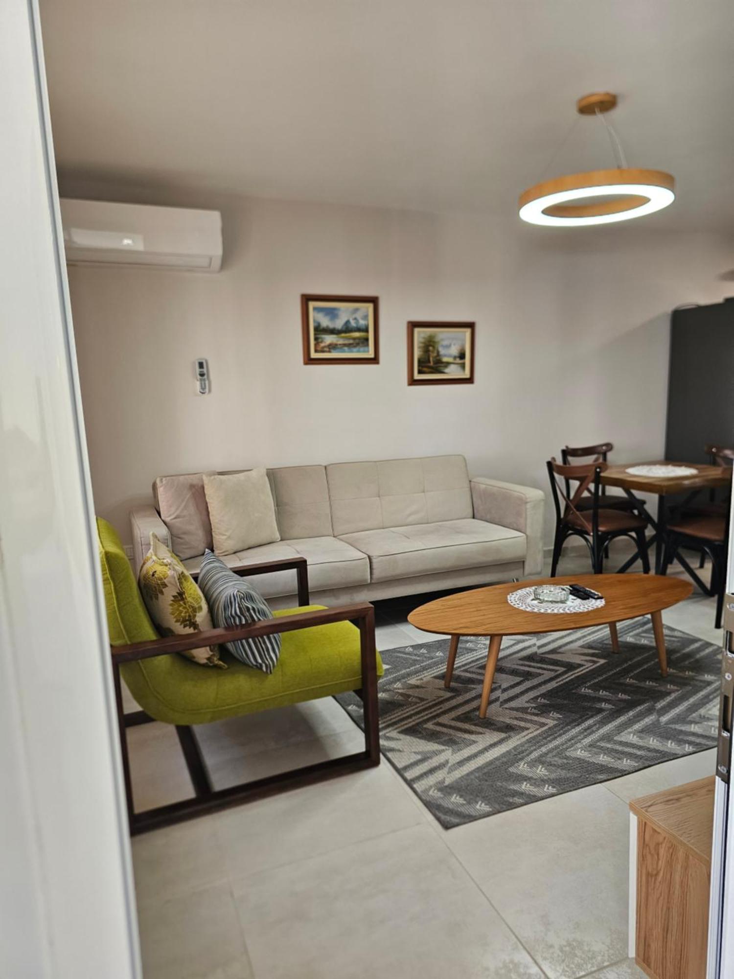 Alex's Apartament *